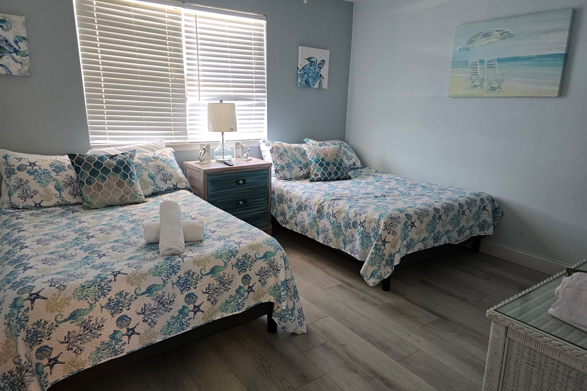 2nd bedroom, 2 full-sized beds