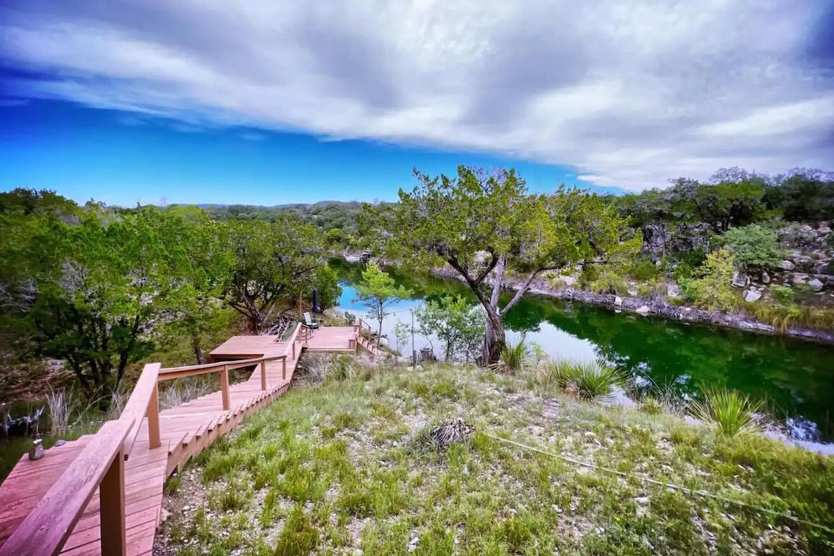 Hondo Creek Hideaway, Tarpley