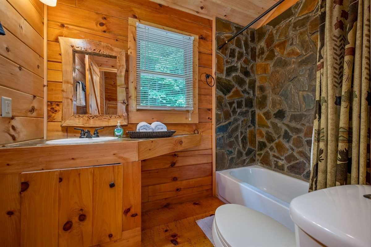 Upstairs full bath 