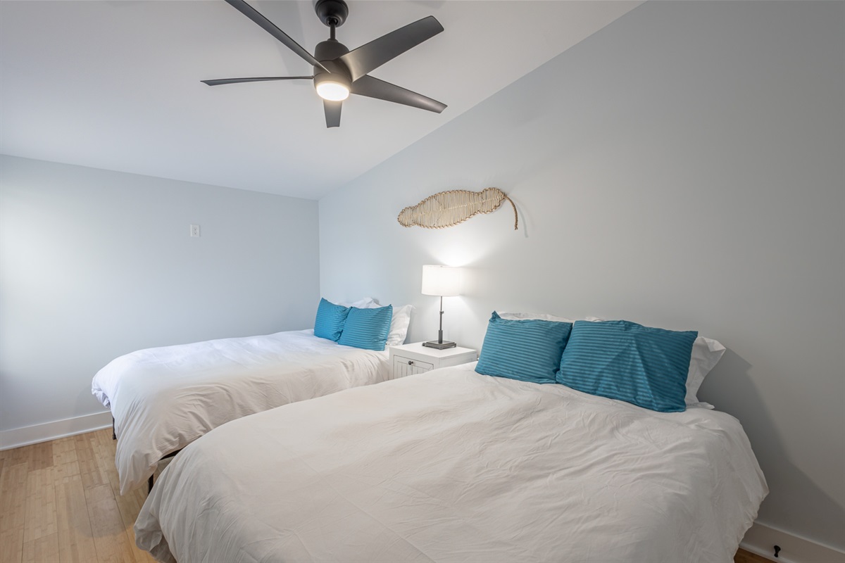 Guest Bedroom 2-Queens