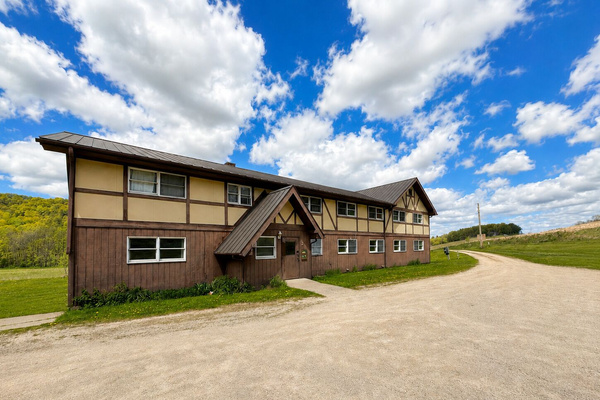 Welcome to River Valley Chateaux, where convenient parking and a private entrance await your arrival in Wisconsin's beautiful bluff country.