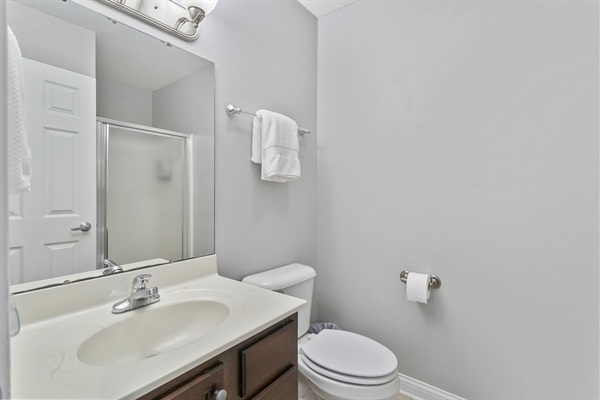 ND Luxury Townhome 8 min to ND Stadium!, photo 22