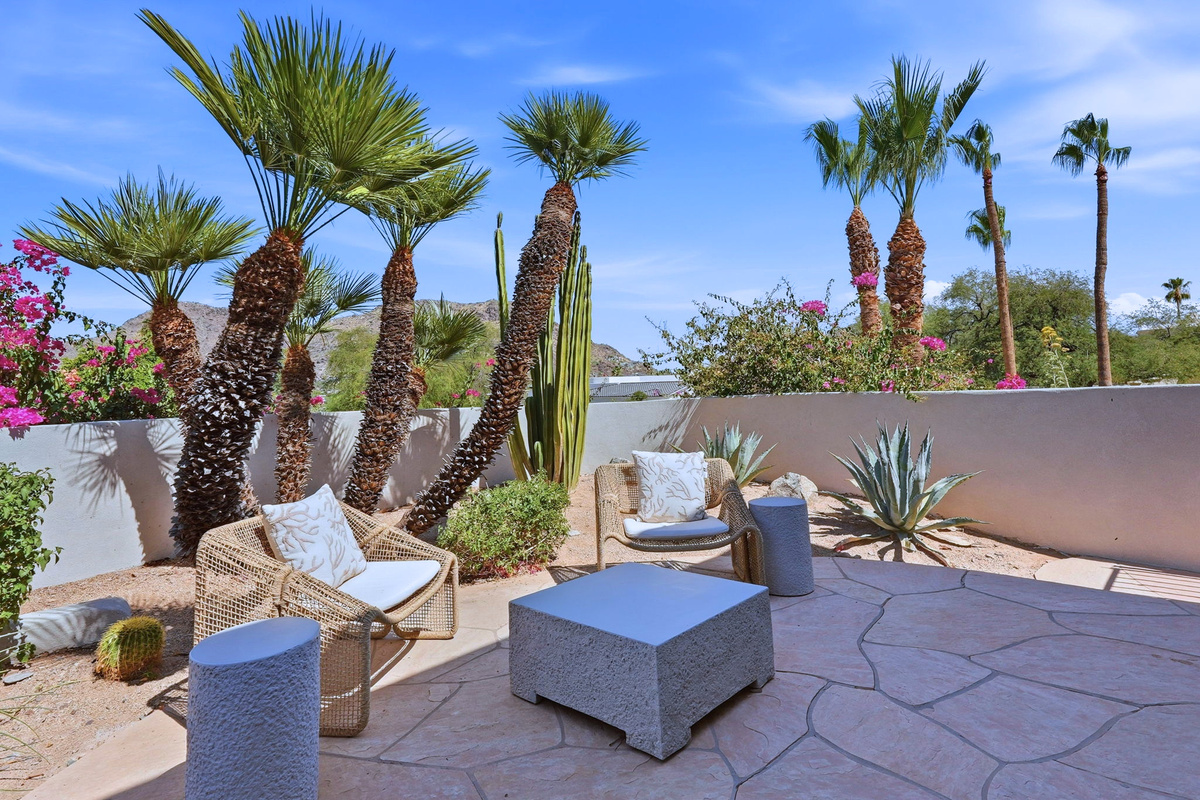 Desert relaxation perfected.  Great place for a good book.
