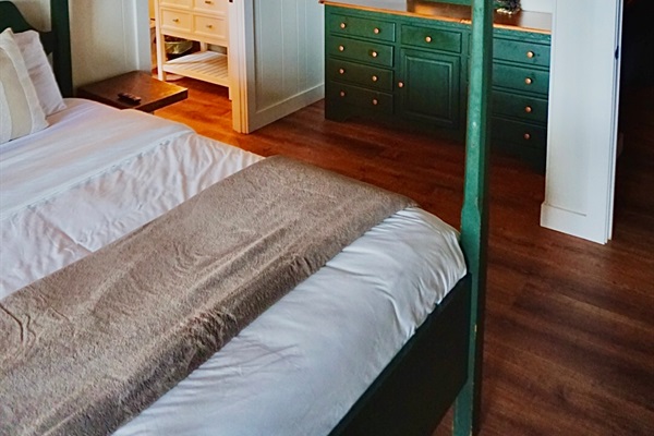 Stylish design meets rustic charm, complete with a spacious en-suite and vintage decor!