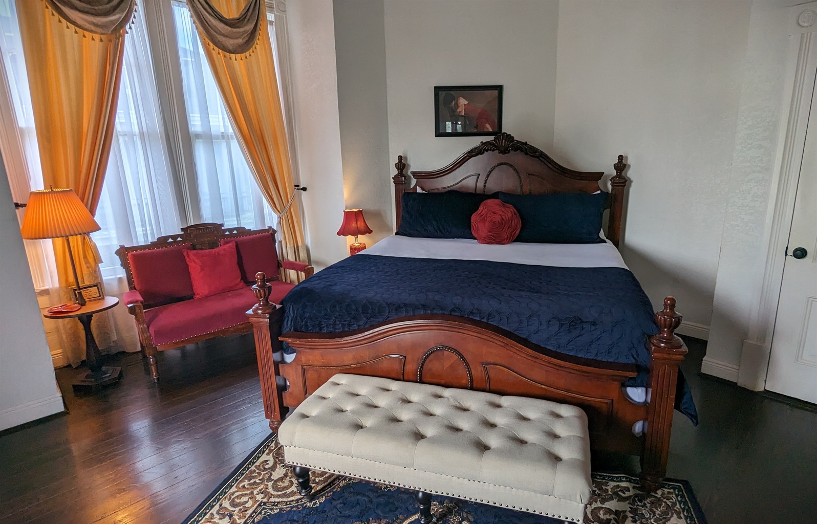 Guest room at The 1890 Freeman House