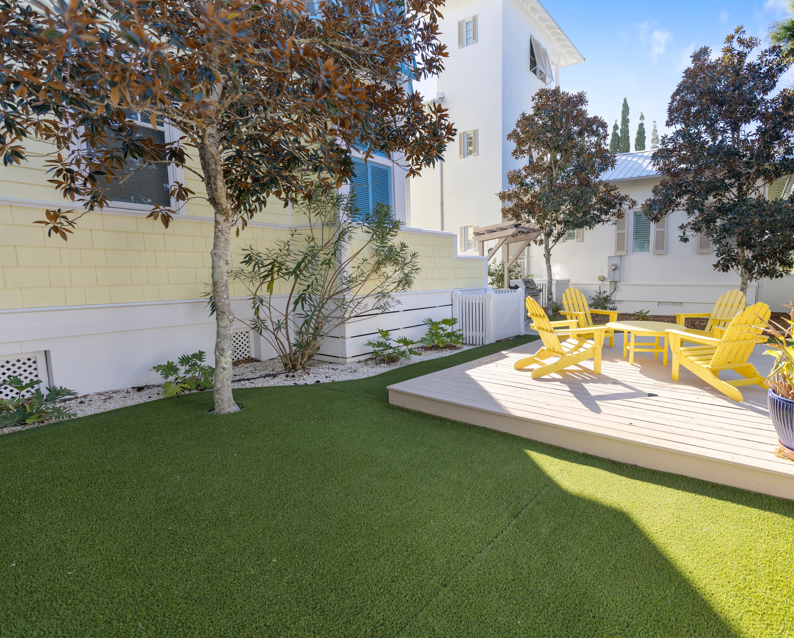 Plenty of space for back yard fun!