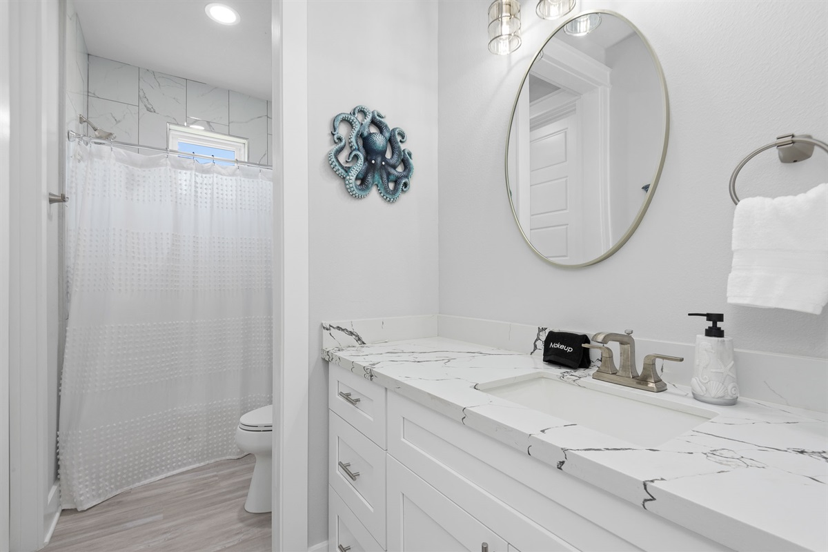 ea8b7d49408b46c2b5e8acae2dc2d94a Large | Beachhouse | Texas | TX | Vacation Homes | Galveston | Crystal Beach | Kokomo | Breezy Days | Beachfront Elegance | Sunrise Serenity | Southern Sands Property Management, LLC