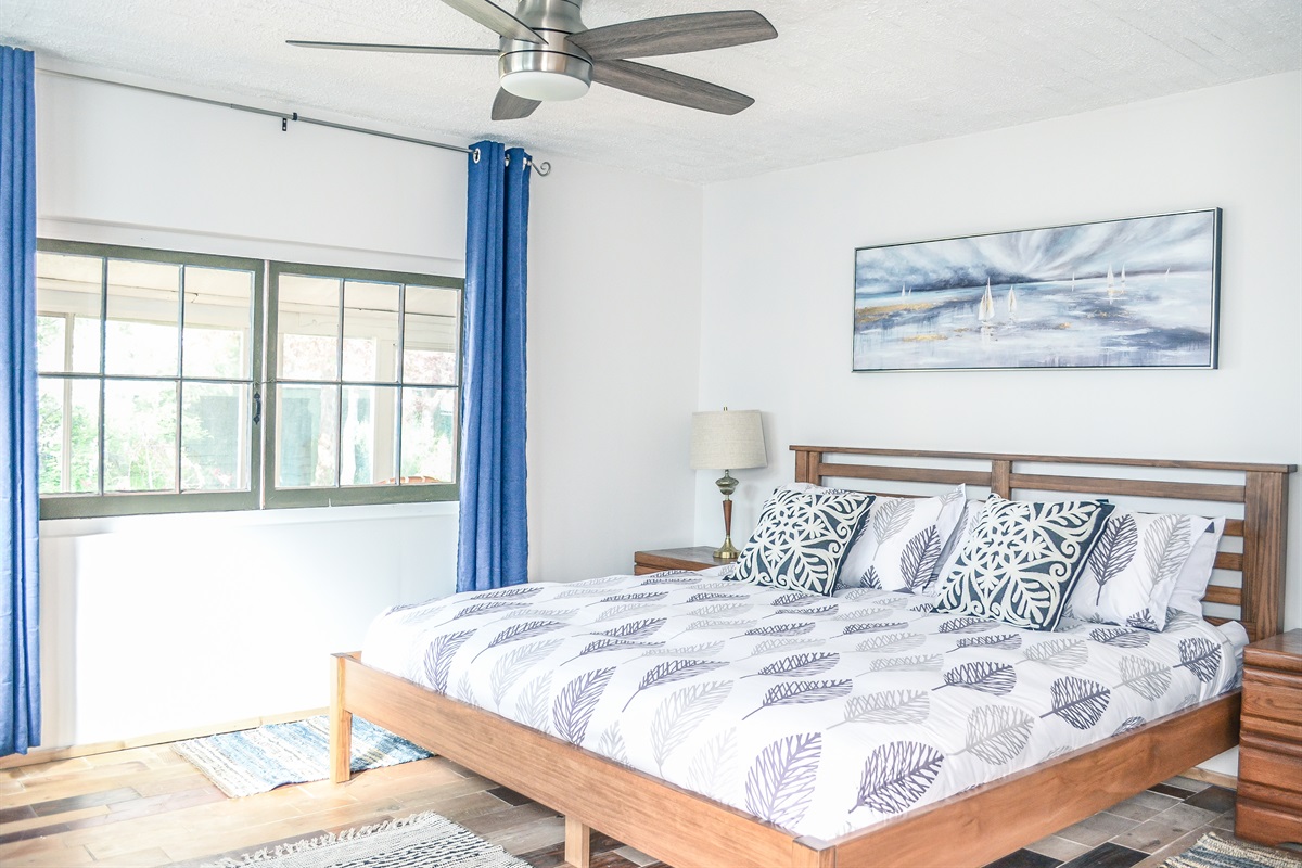 King bed in Master