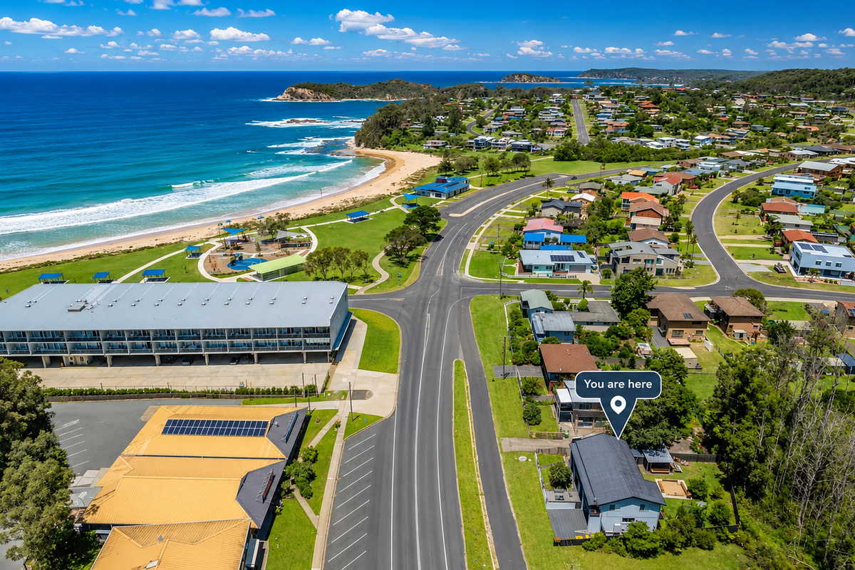 Skye’s Beach House in Malua Bay, one of Batemans Bay’s top beachside suburbs, just a 2-minute walk to Malua Bay Beach.