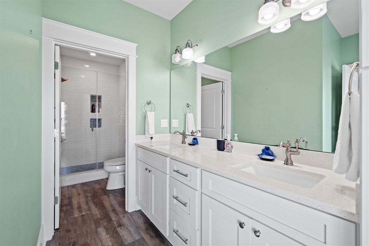 2nd Level Master Bathroom