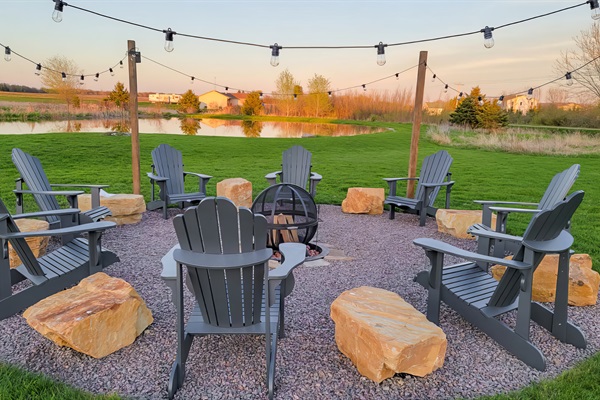 Fireplace & Illuminated Firepit