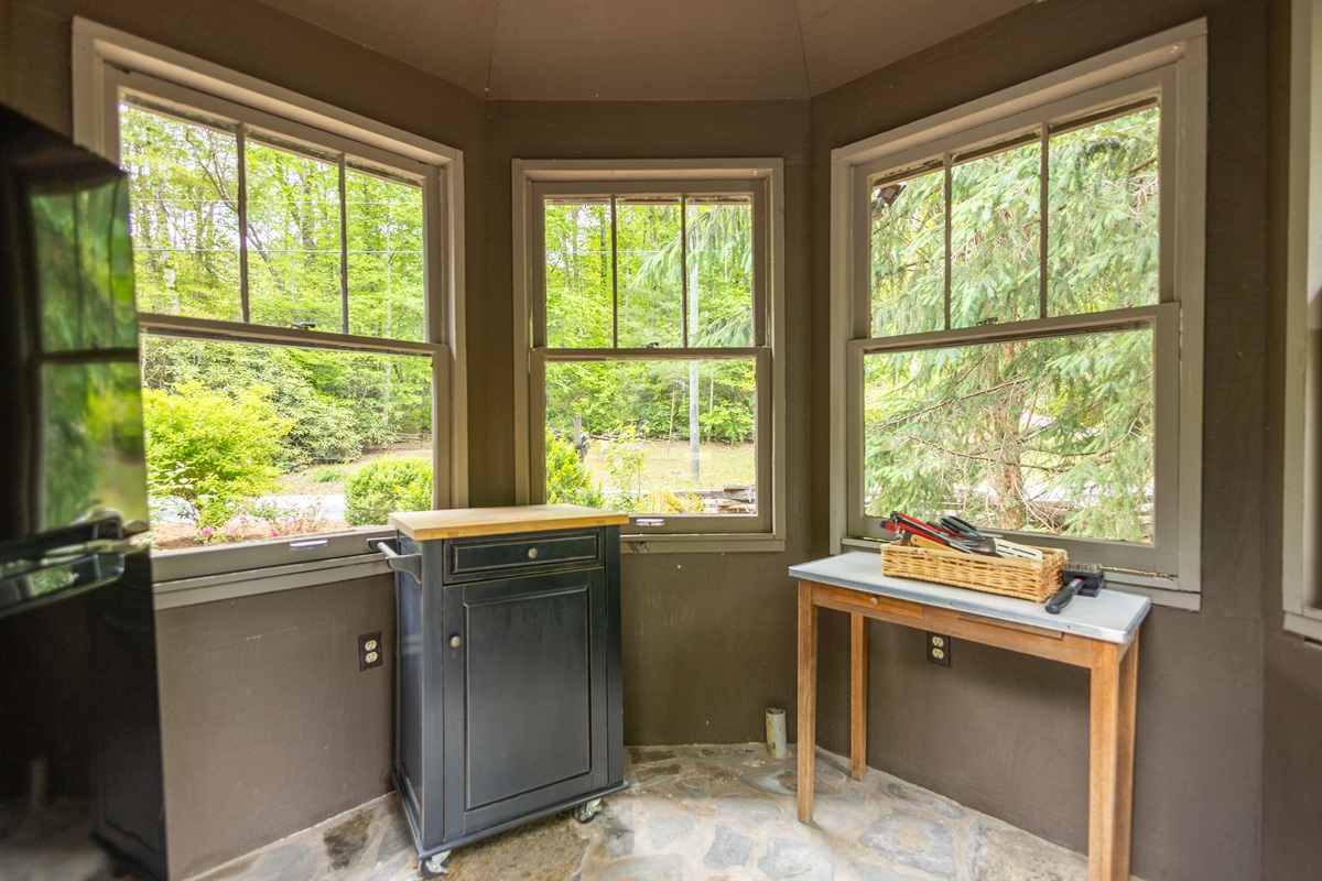Complete with a refrigerator/freezer, grilling utensils, and convenient table space, the gazebo is ready for laid-back afternoons and evening gatherings.