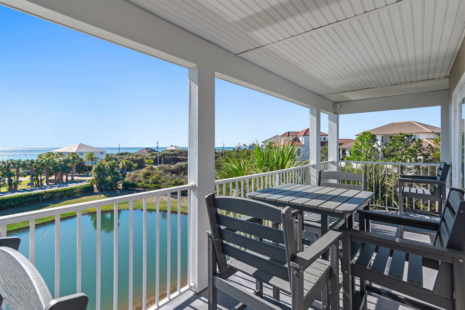 Corner unit with amazing views