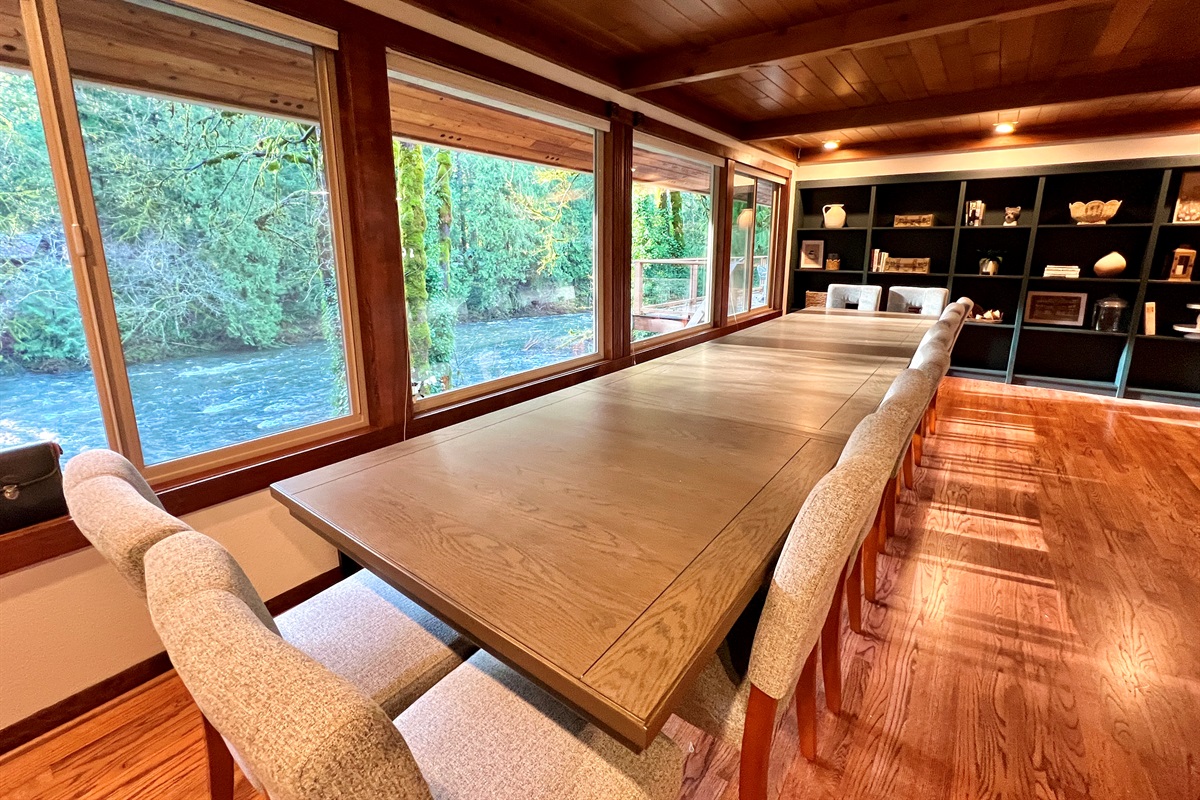 Table for 20 please!  As Barbara Coloroso once said "There is something profoundly satisfying about sharing a meal. Eating together, breaking bread together, is one of the oldest and most fundamentally unifying of human experiences."