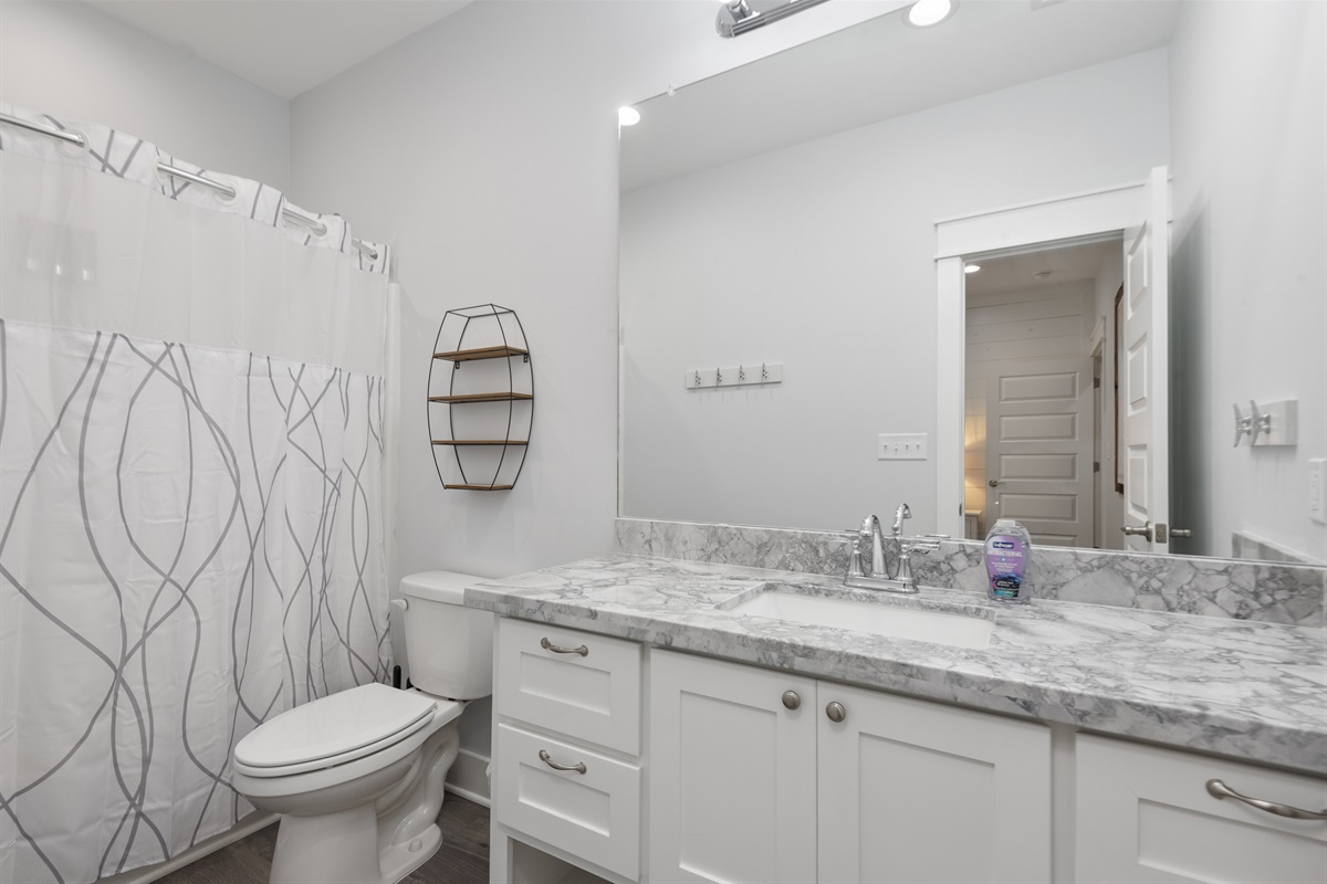 eaad1461fdb74a7792d5e951fd6954fe Large | Beachhouse | Texas | TX | Vacation Homes | Galveston | Crystal Beach | Kokomo | Breezy Days | Beachfront Elegance | Sunrise Serenity | Southern Sands Property Management, LLC