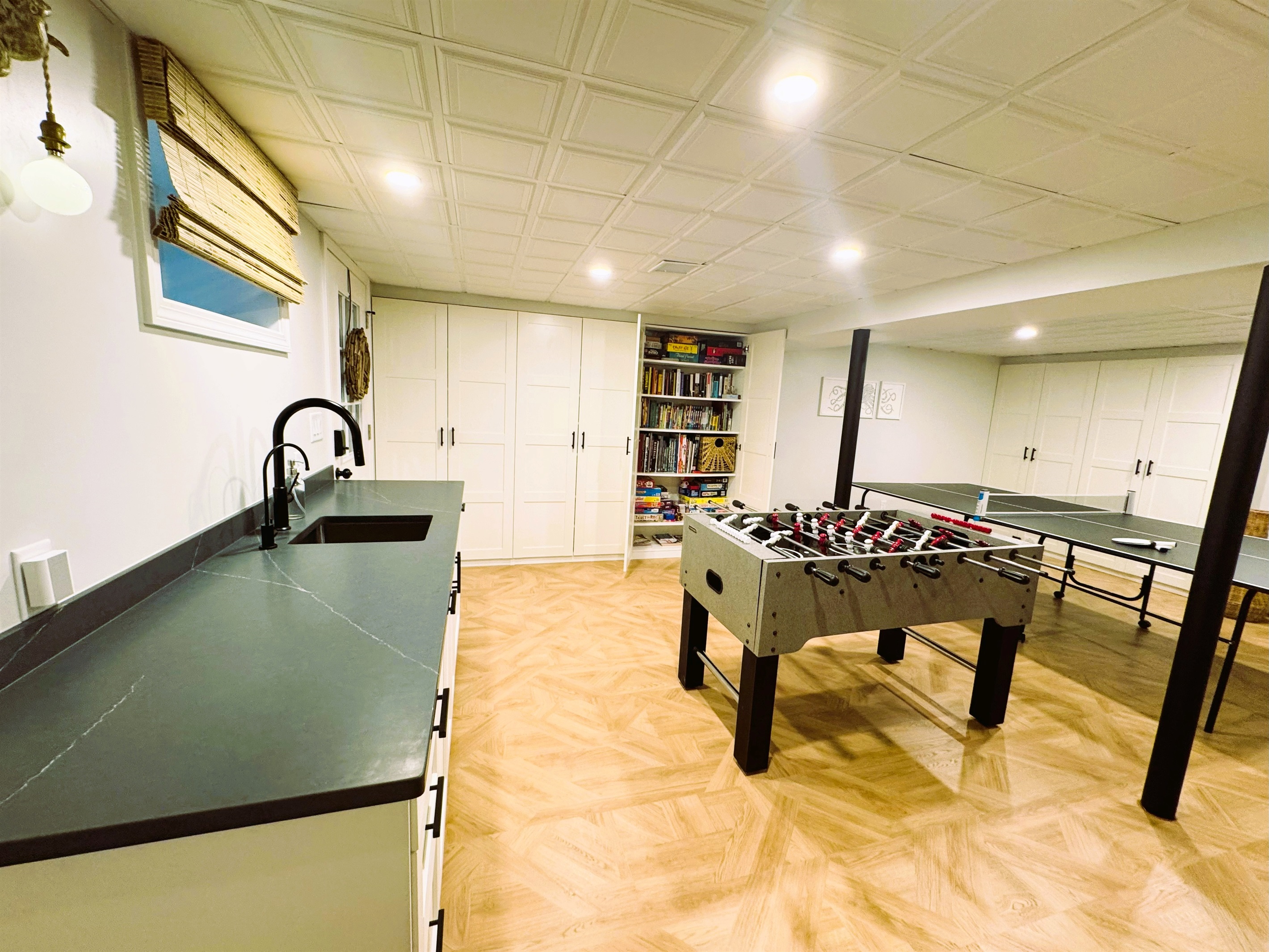 Bar Sink, Foosball, Books/Games