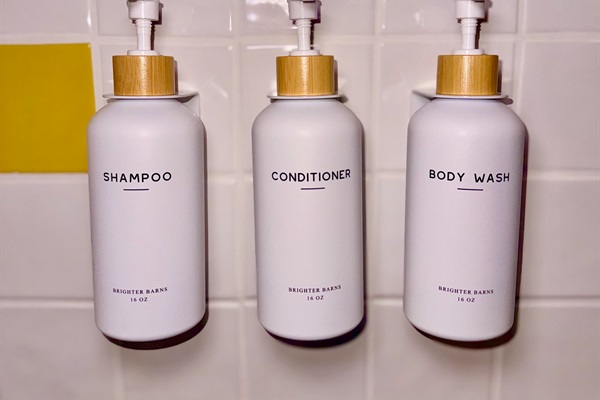 Ginger Lily Farms toiletries provided! 