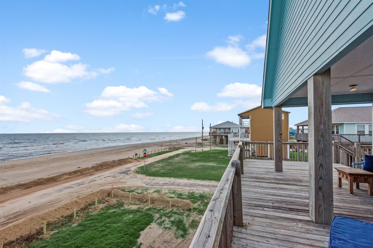 ead08433eace4ff3a49acfc2d6181ccc Large | Beachhouse | Texas | TX | Vacation Homes | Galveston | Crystal Beach | Kokomo | Breezy Days | Beachfront Elegance | Sunrise Serenity | Southern Sands Property Management, LLC