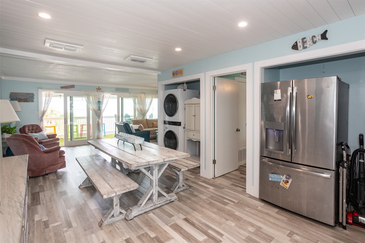 Dining/Laundry