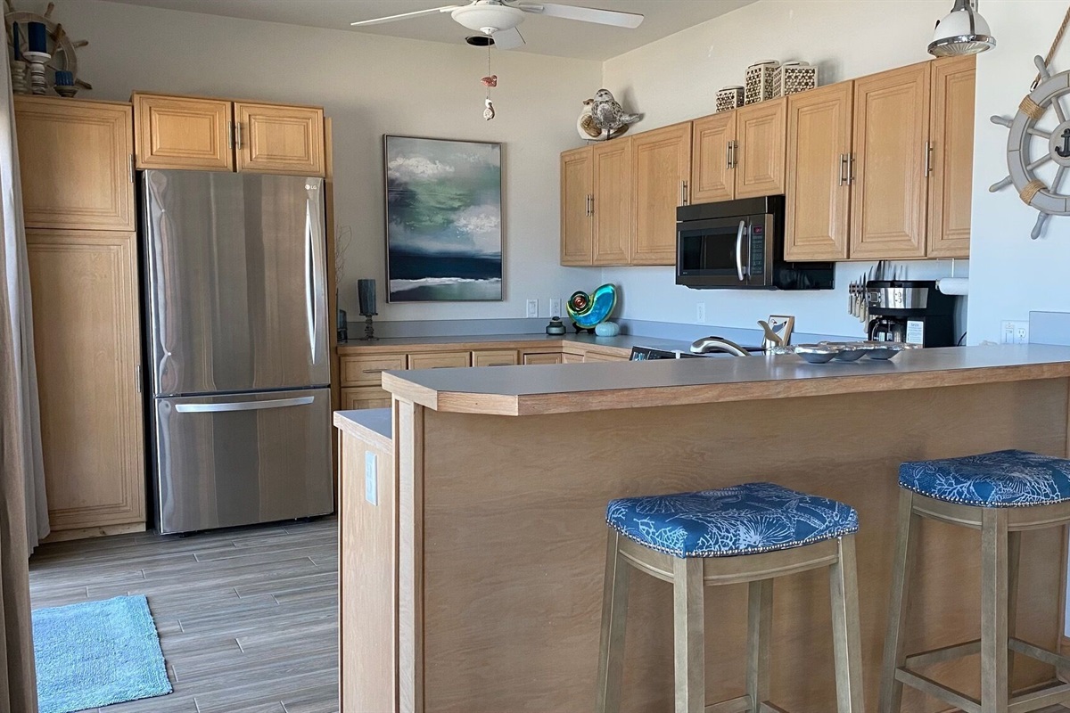 Dine at the kitchen counter 