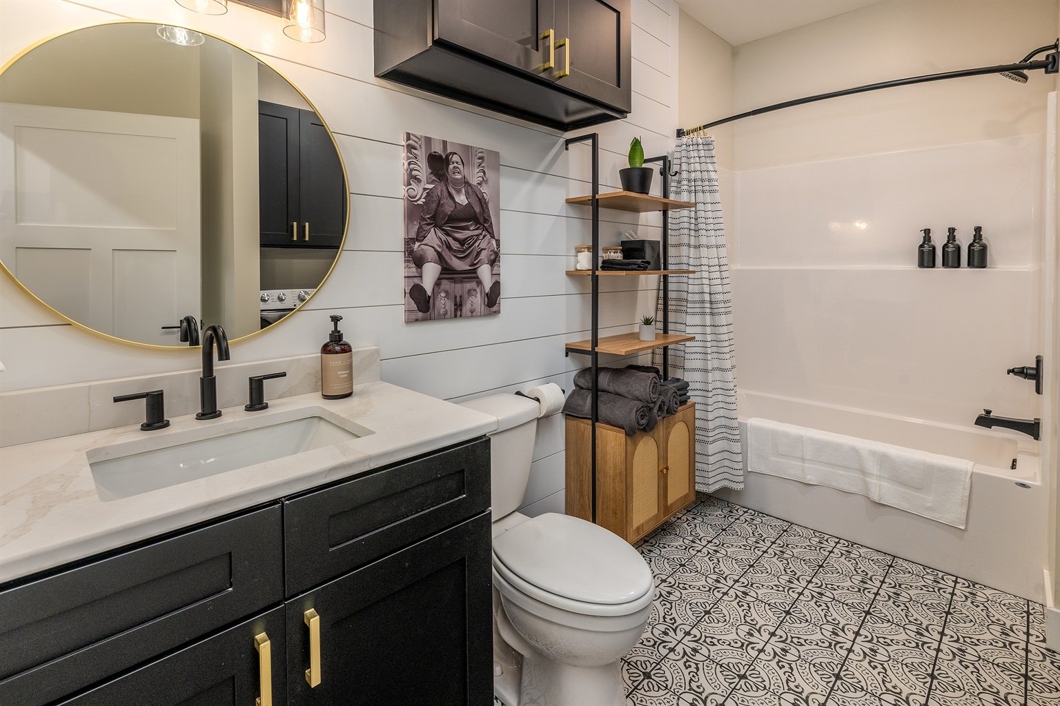 Shower/Tub Combination