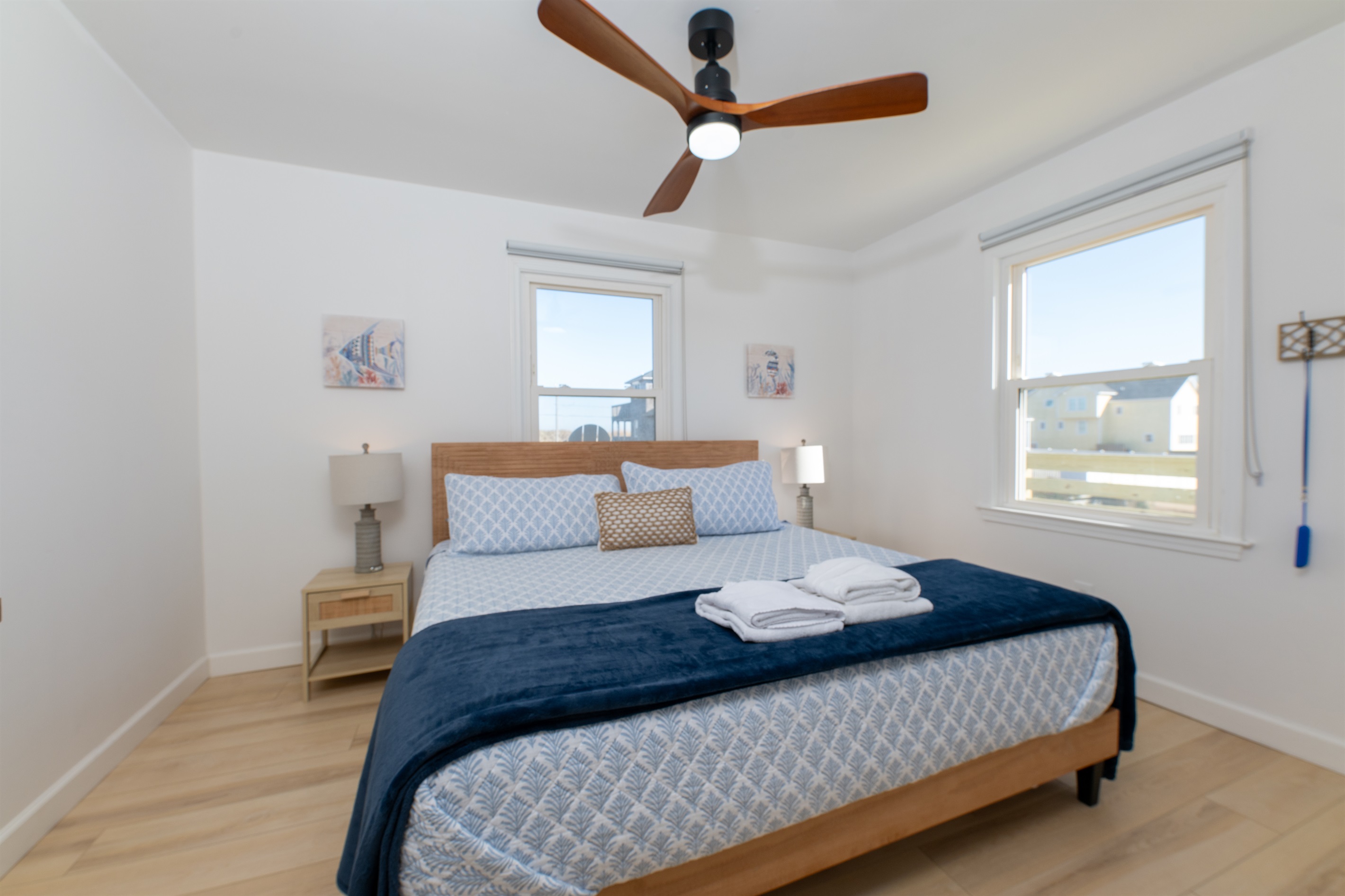 Have a great night sleep in this king size bed