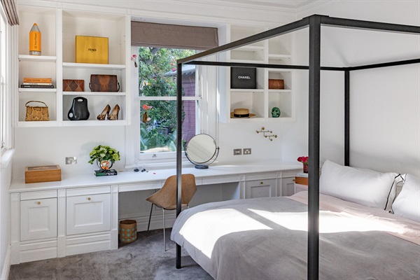 King bedroom 2