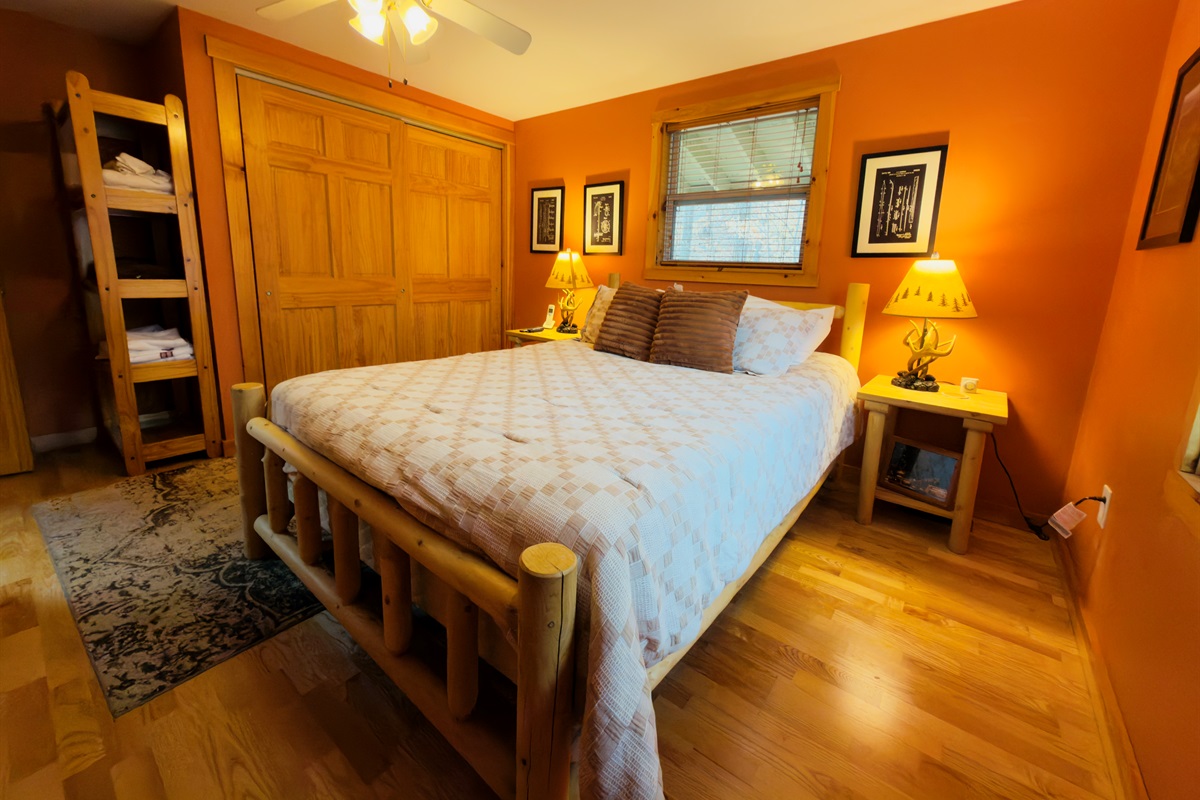 Primary queen bedroom – Peaceful and cozy with soft linens  