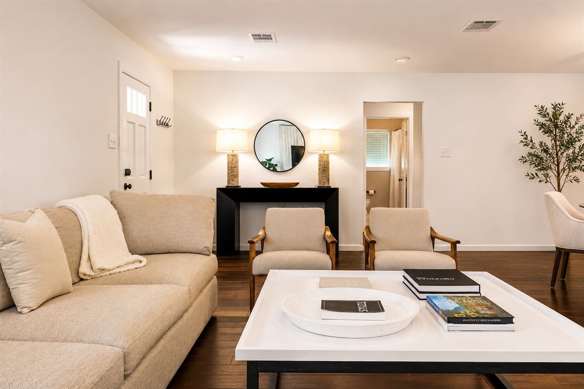 Modern minimalist living room design