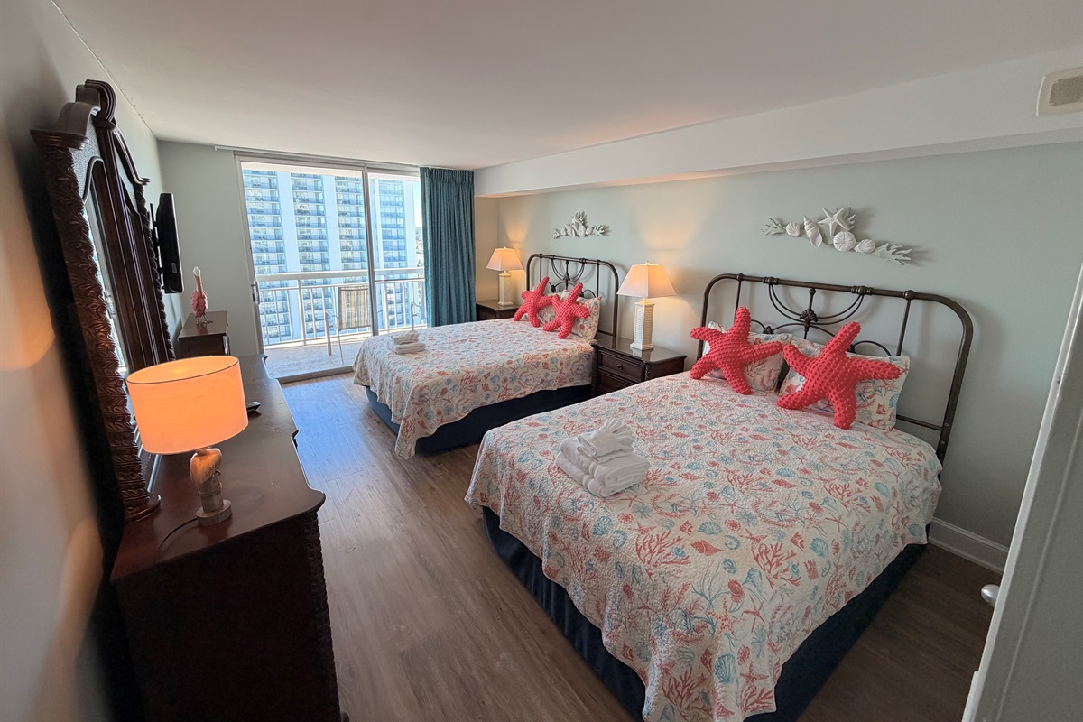 Spacious 2nd Bedroom with 2 Queens
