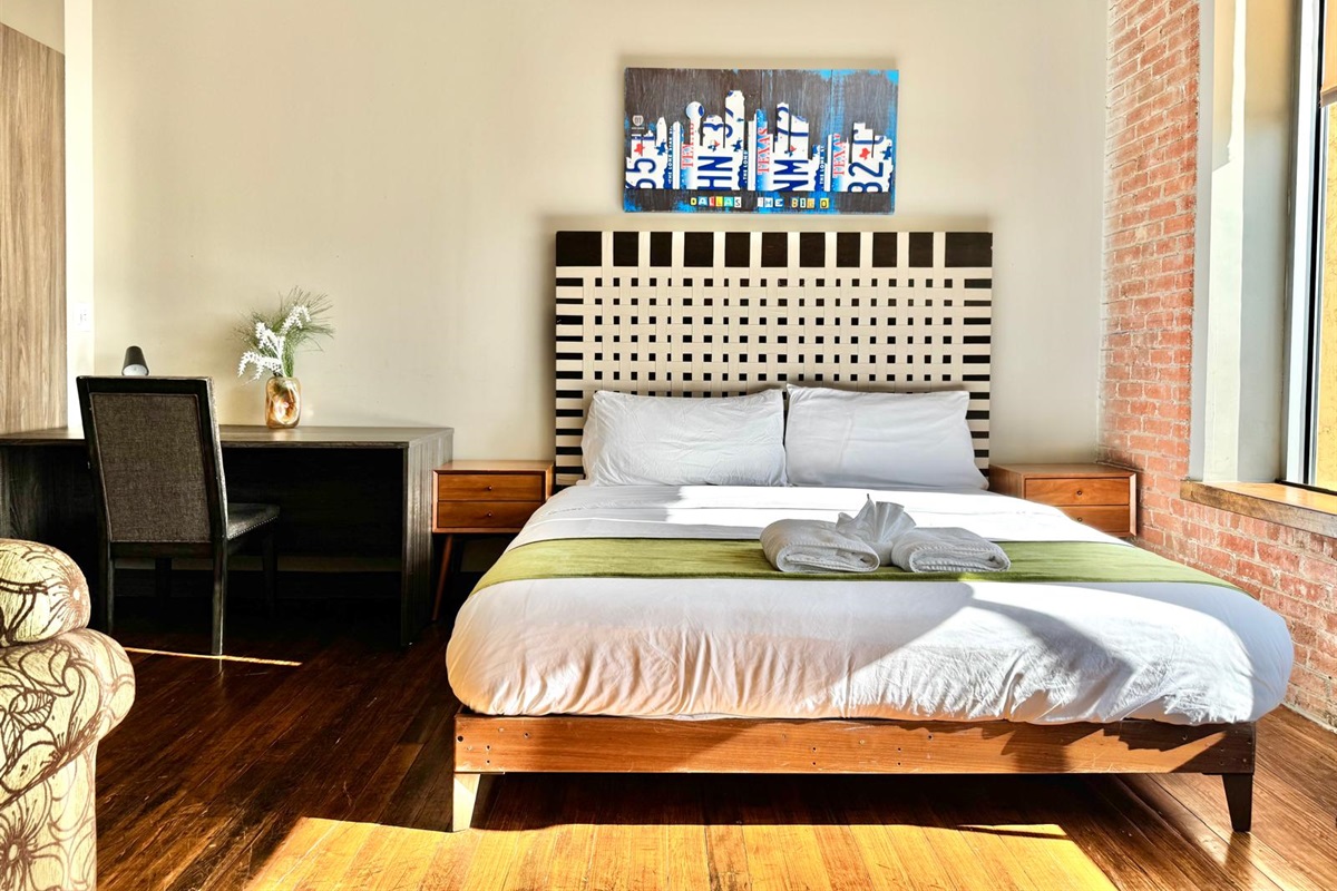 King Bed - 2