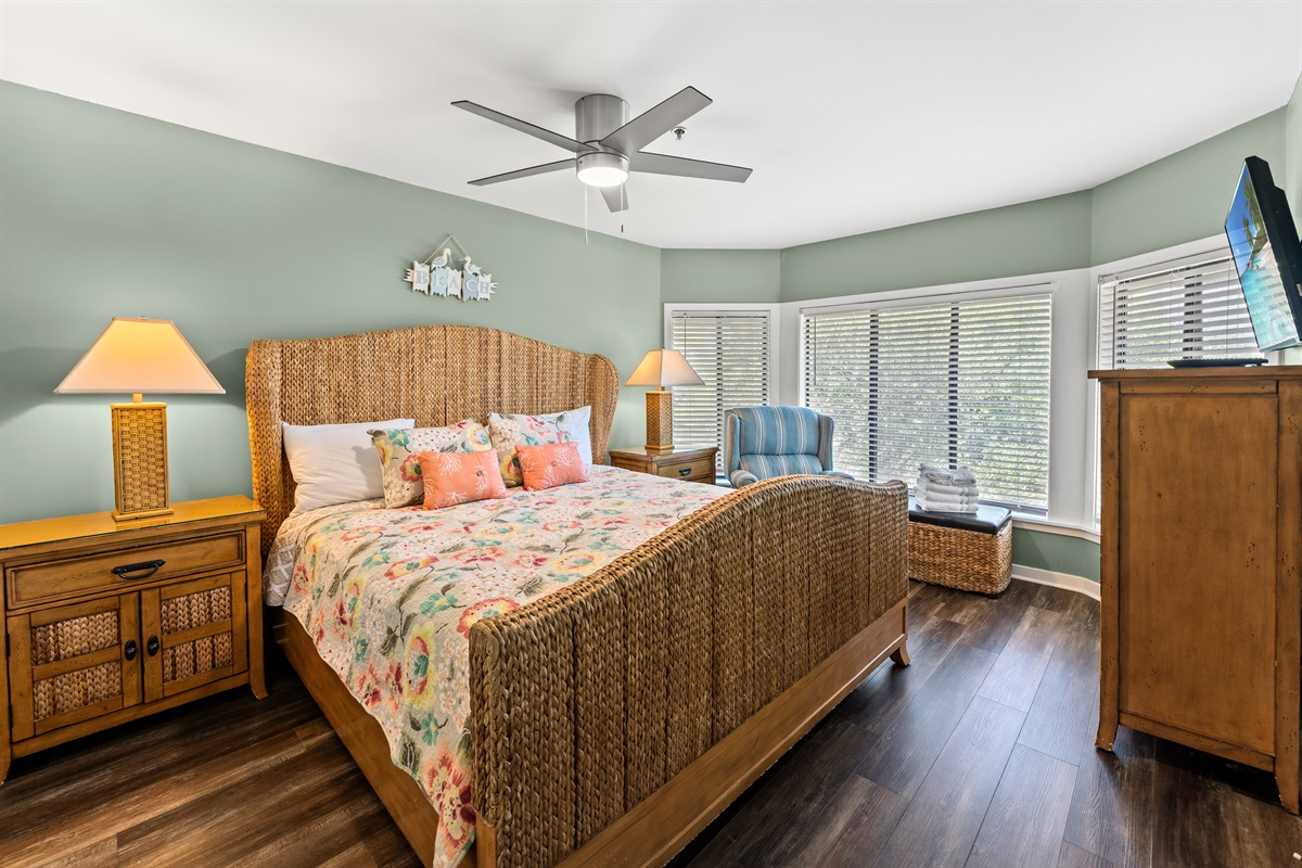 Spacious Main Bedroom with California King and ensuite