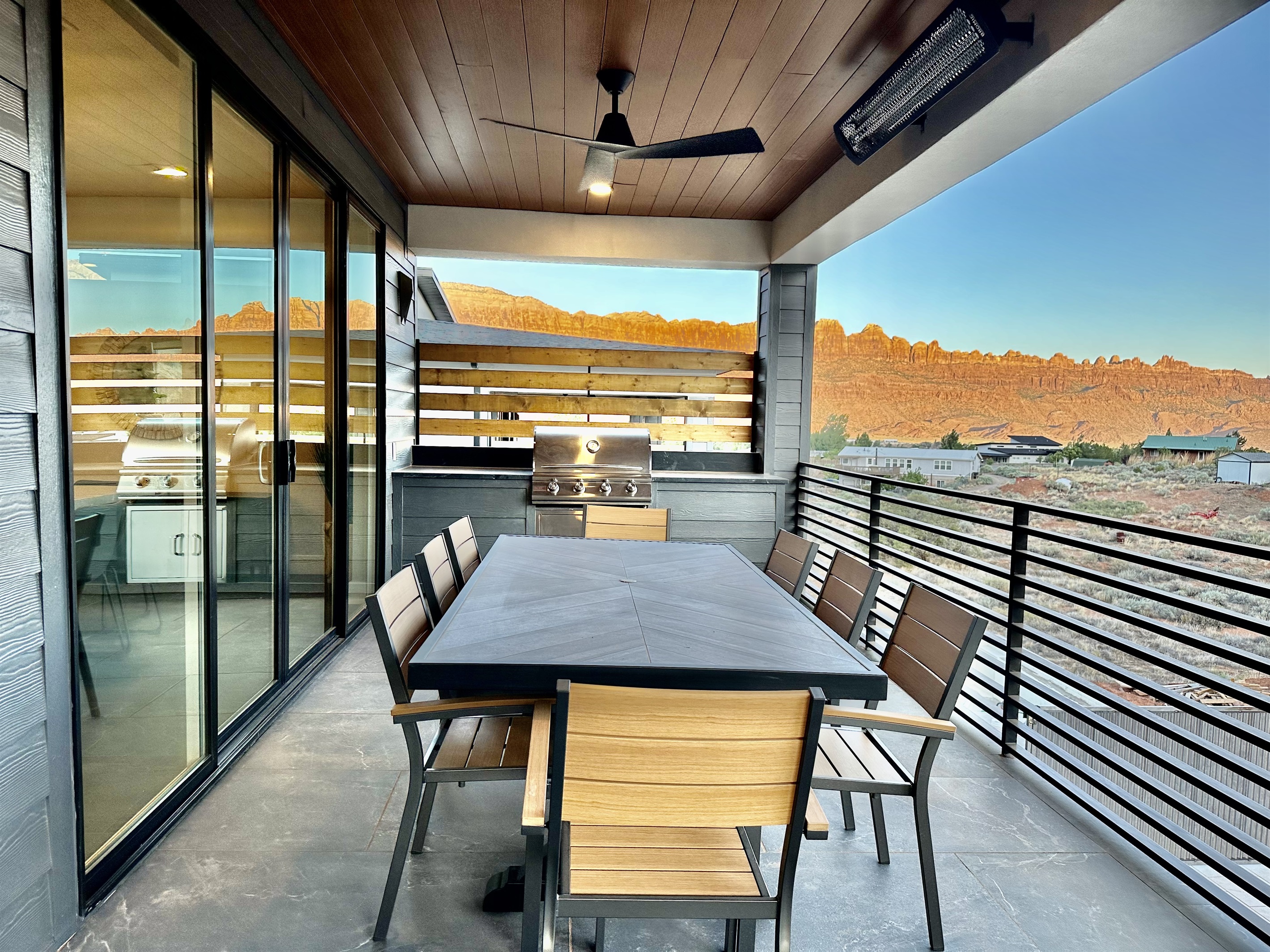 Outdoor Dinning