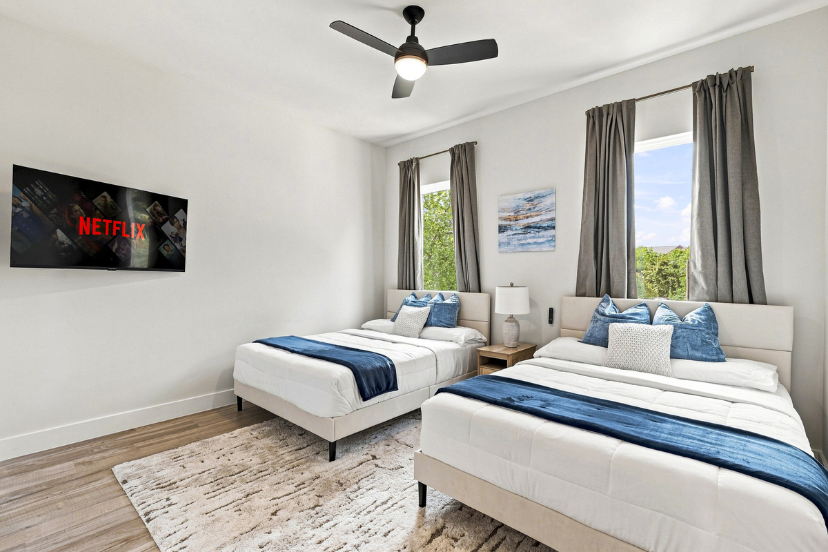Enjoy movie nights with Netflix and peaceful views in this tranquil haven!