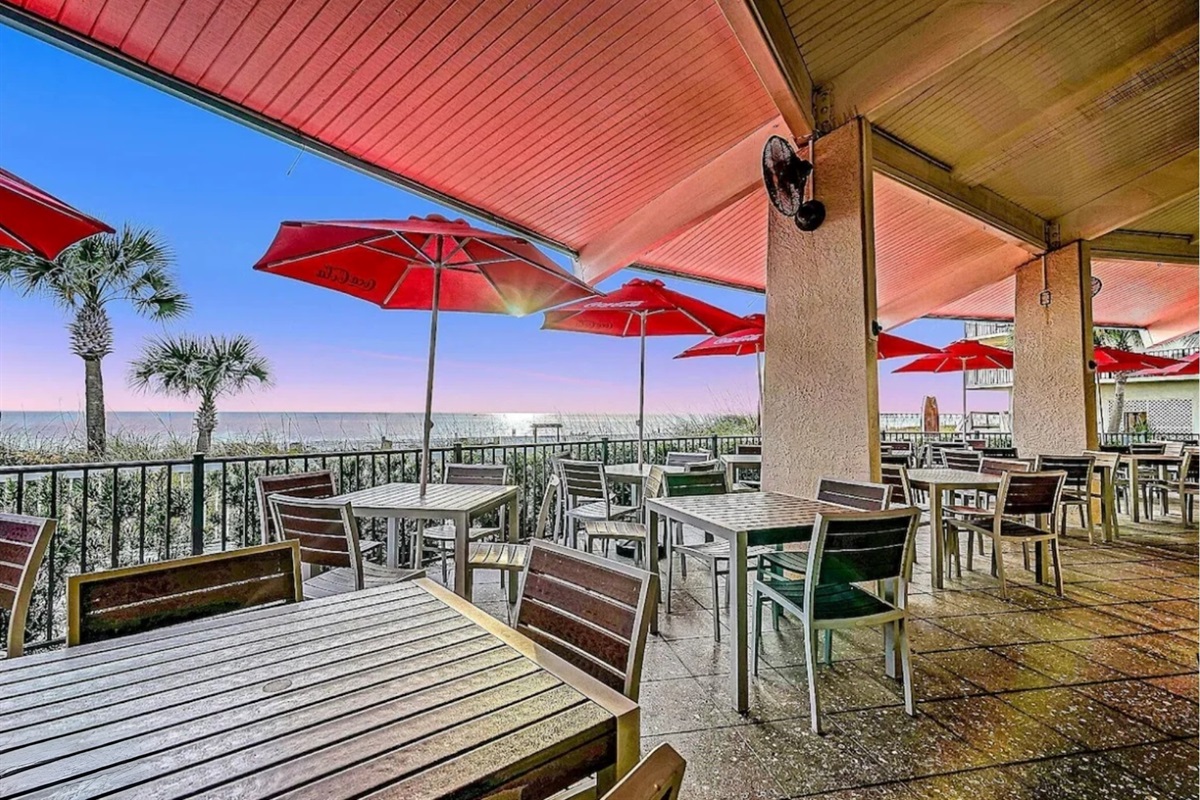 Patio dining at Oceans