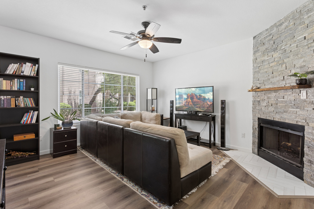 Scottsdale Getaway | 2BR/2BA | Relax & Unwind — Scottsdale Getaway | 2BR/2BA | Relax & Unwind, Scottsdale, Arizona — photo 3