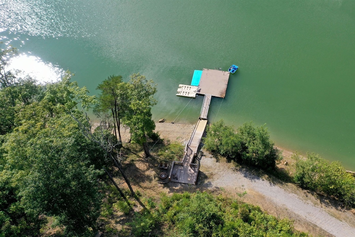 Brand new dock, paddleboat, kayaks (New dock photo soon)