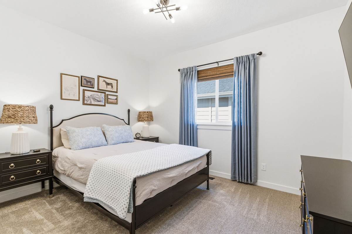 End the day in a room designed for true relaxation. Soft linens, timeless furnishings, and a peaceful atmosphere create the perfect retreat after every adventure