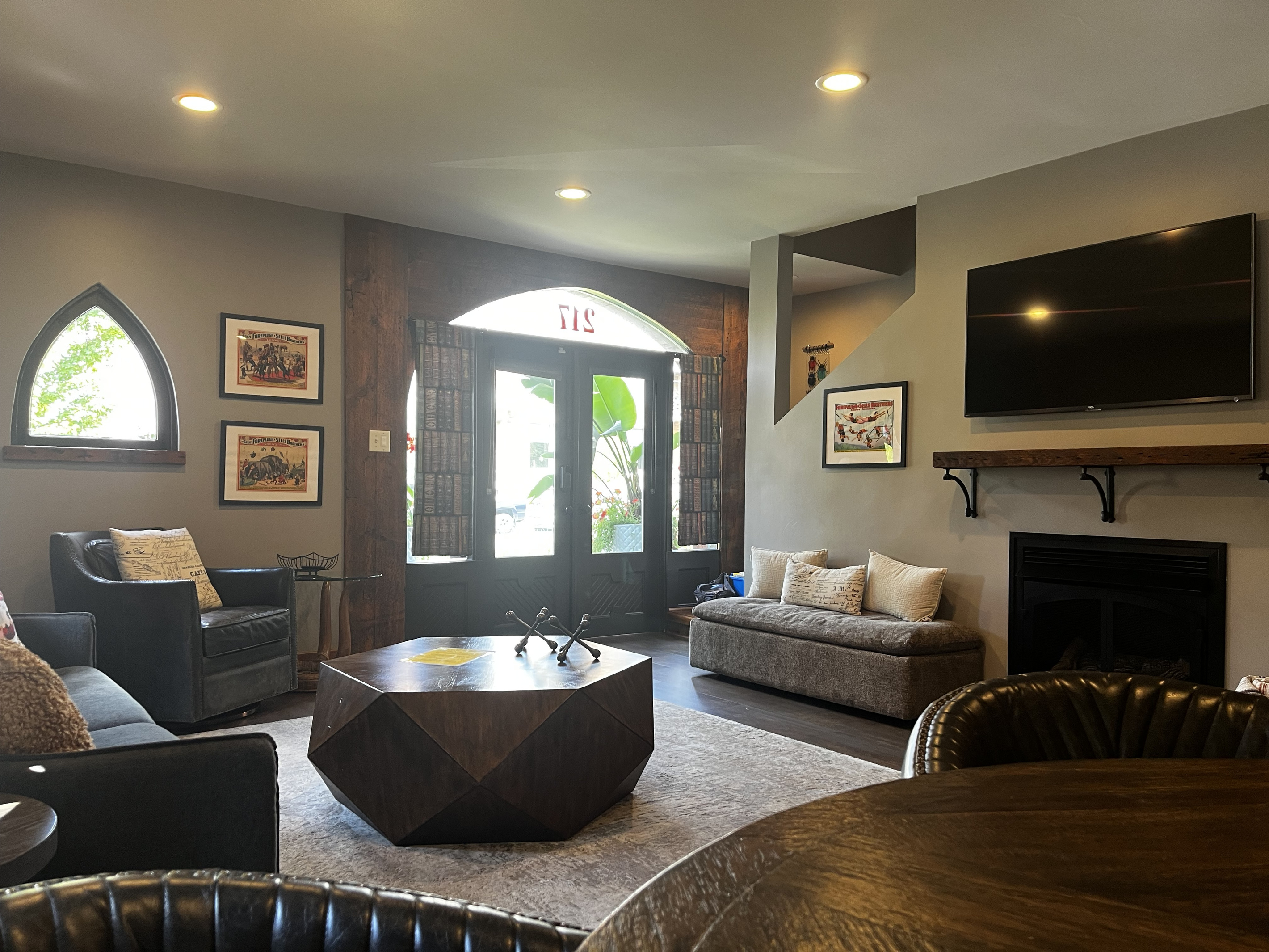 Living area with fireplace, Roku TV and French doors to the front