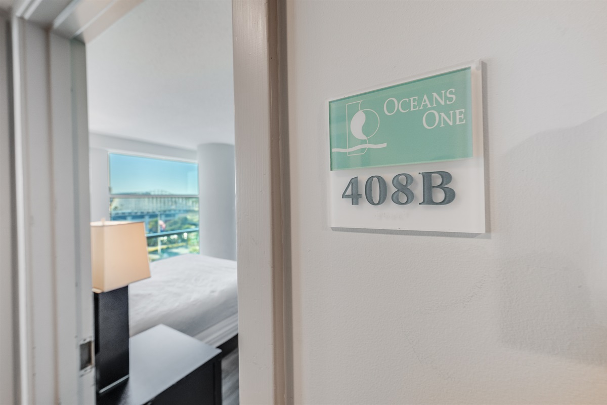 Stunning Bedroom Beautifully Decorated with Amazing Views (Room B)💫✨