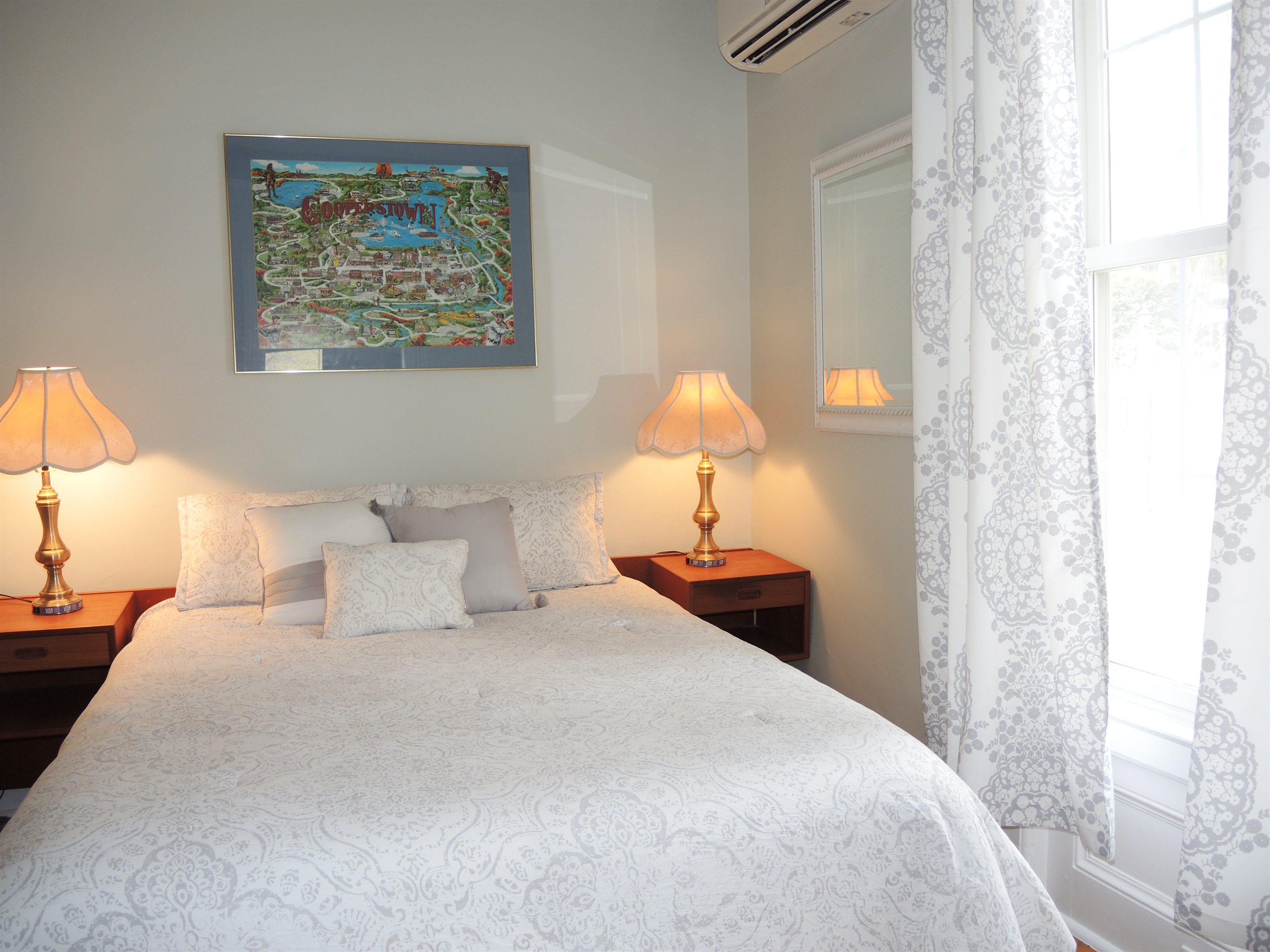 Bedroom with Queen Bed