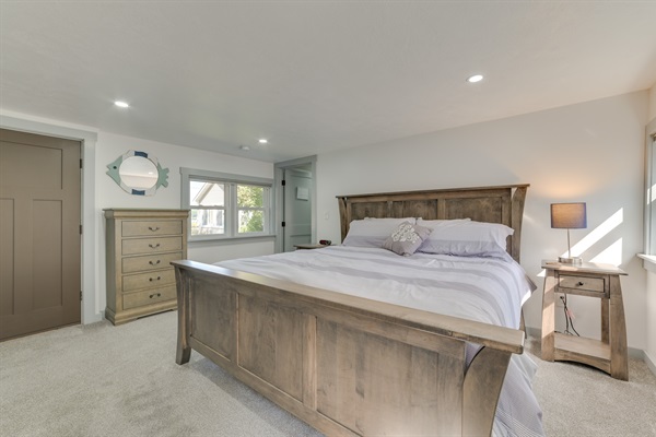 Back Bedroom (King)