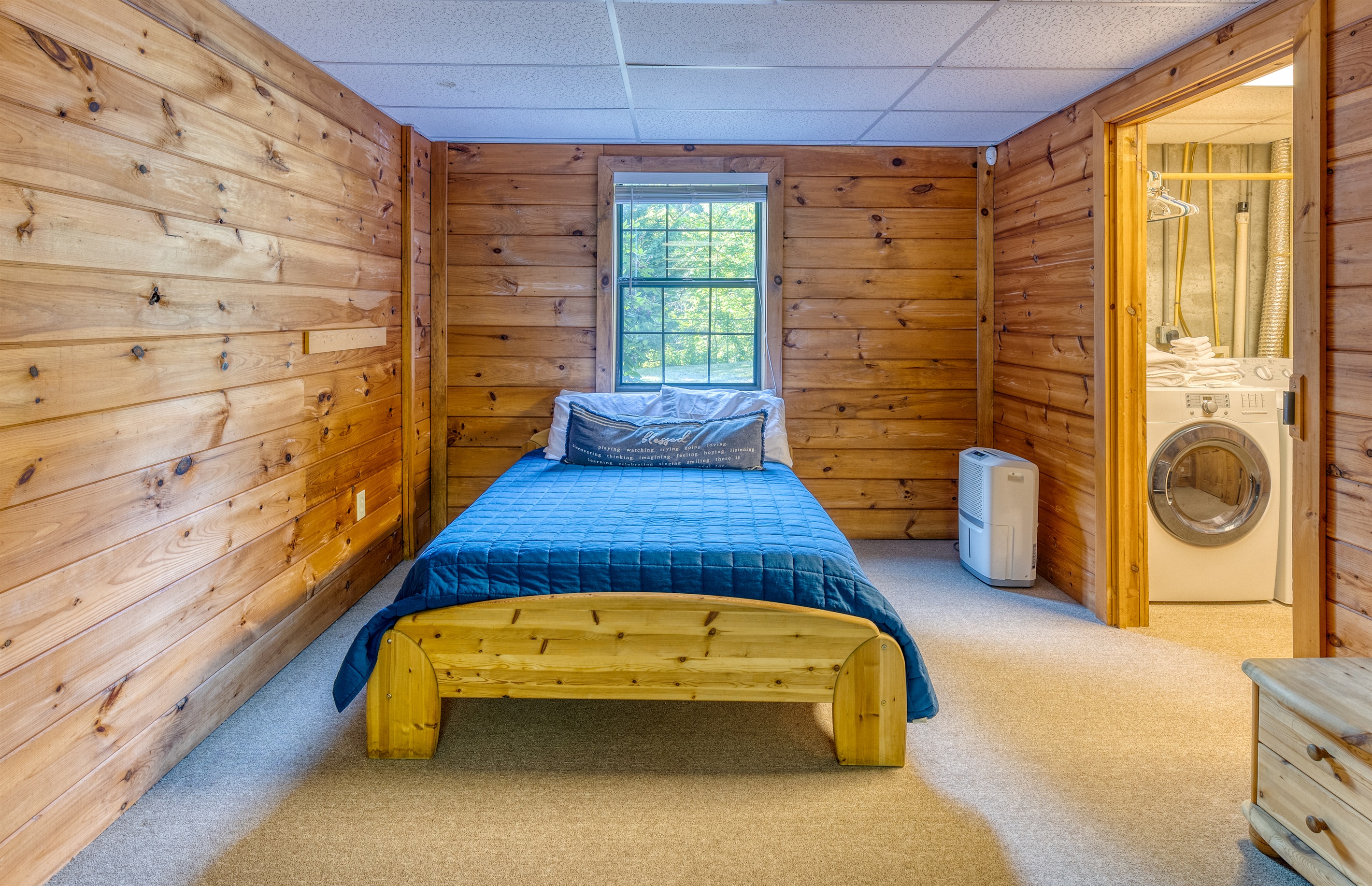 Full Bed (Downstairs)