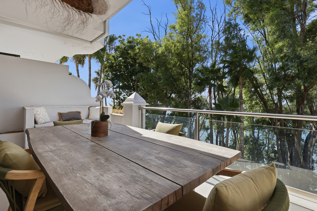 Terrace - dining