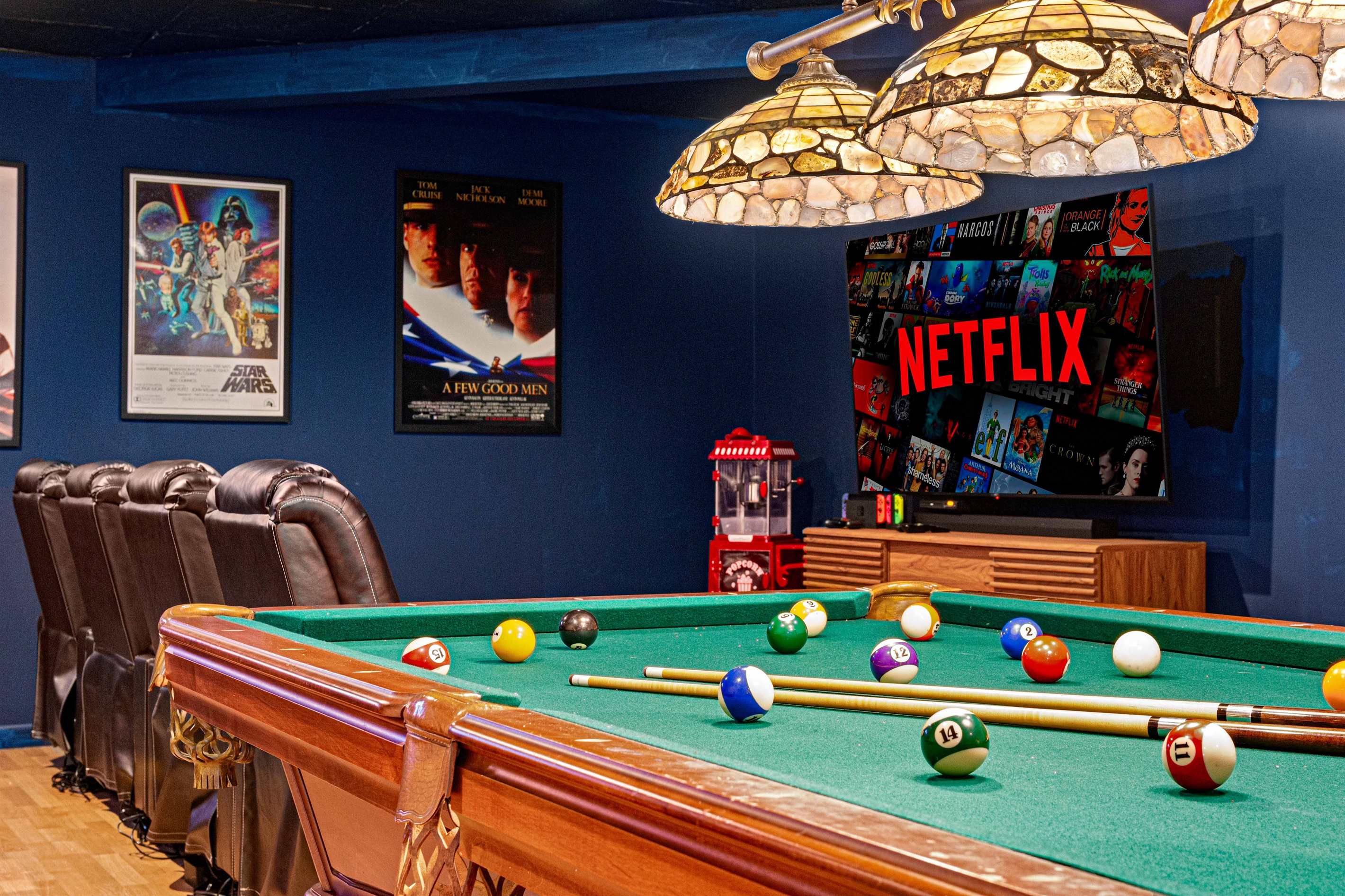 Game Room: Dive into fun with pool, retro films, and streaming at your fingertips!