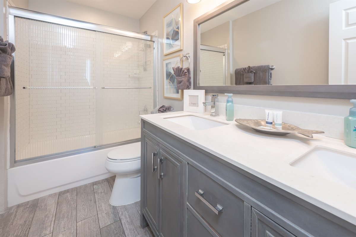 Plenty of space to get ready for another beach day