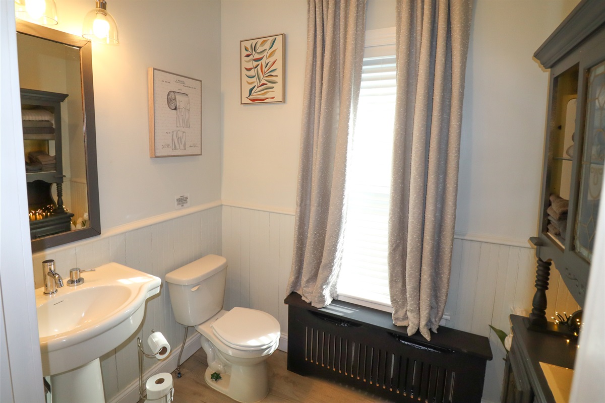 Clean, modern bathroom