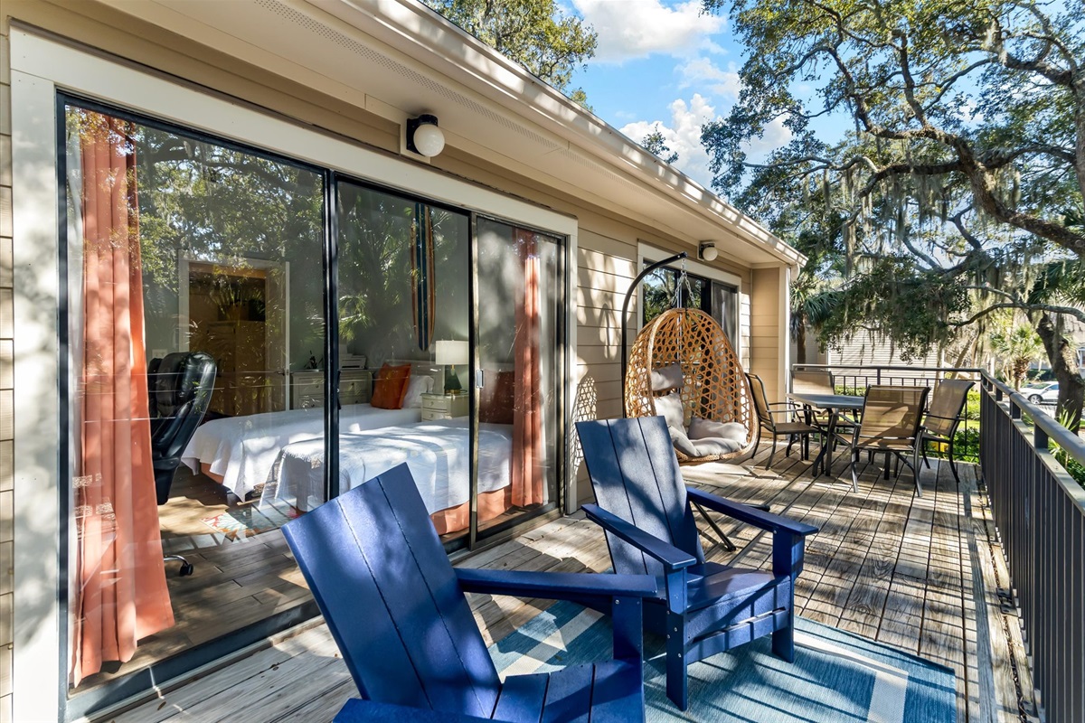 Raised deck for post beach or golf relaxation
