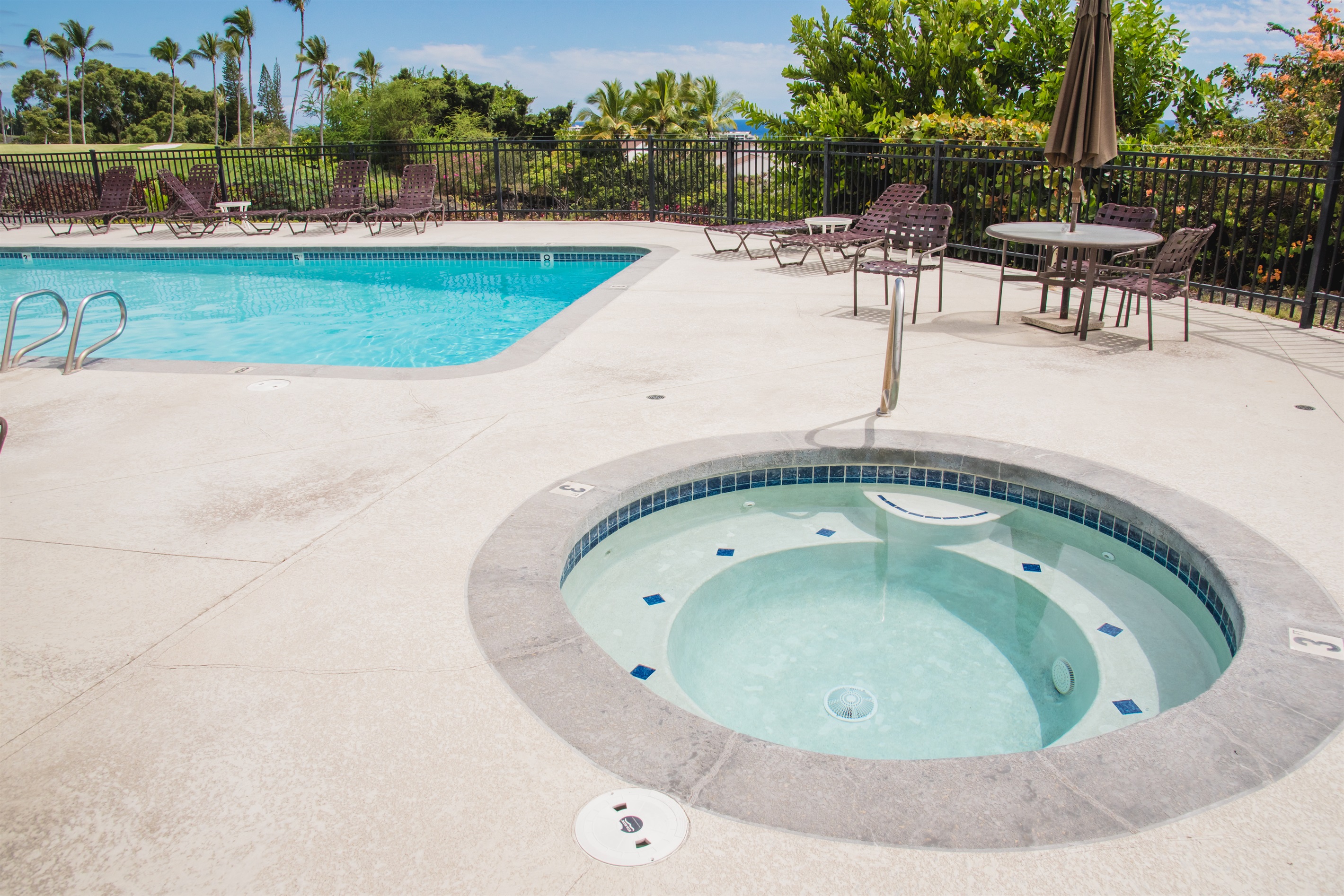Hot tub for your use.