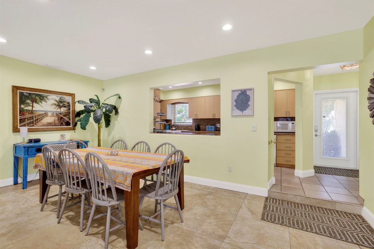 222 Dining Area